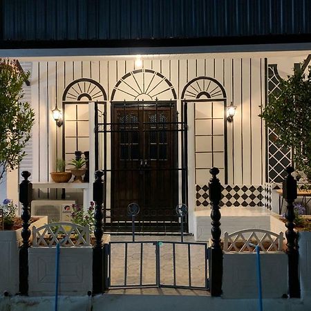 At Night Hotel Chumphon Bagian luar foto
