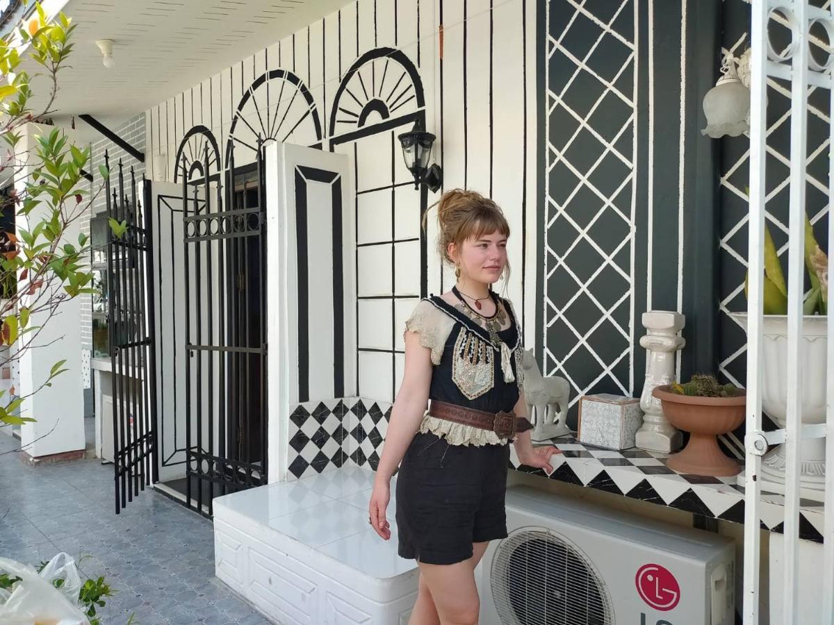 At Night Hotel Chumphon Bagian luar foto
